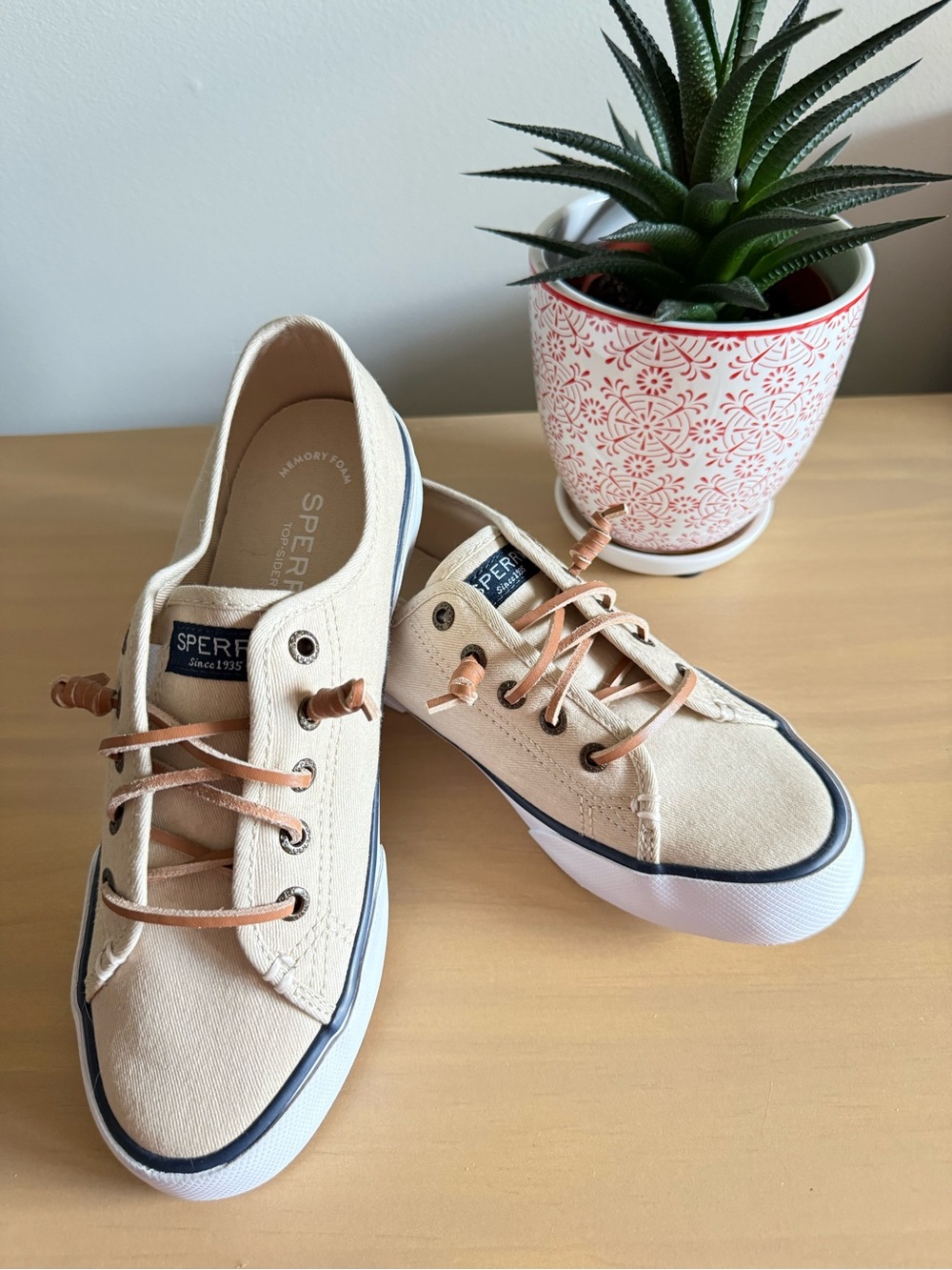 Sperry Top Siders Pier View Sneakers in Beige Tan Barrel Laces 6 NEW